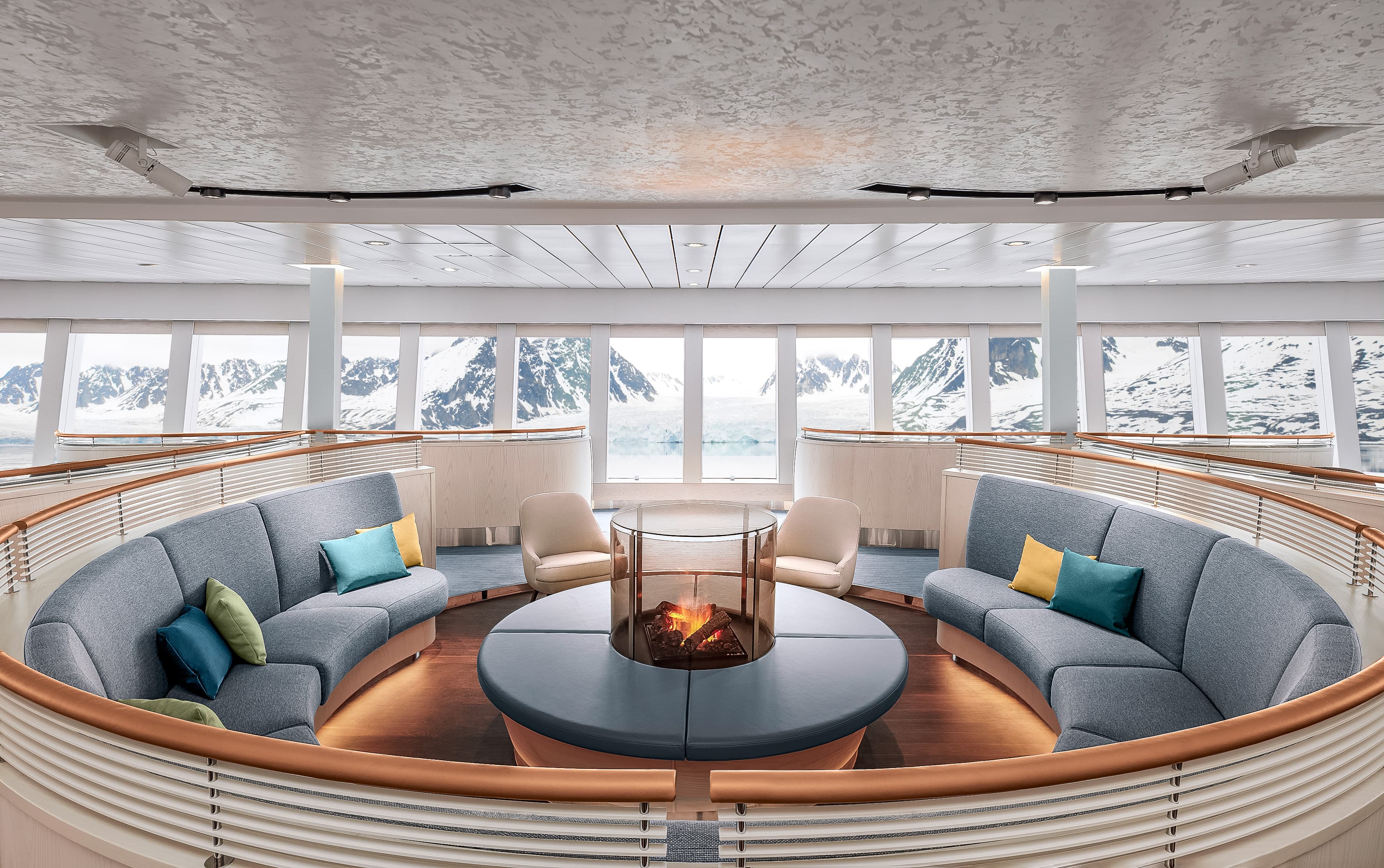 Observation Lounge & Library