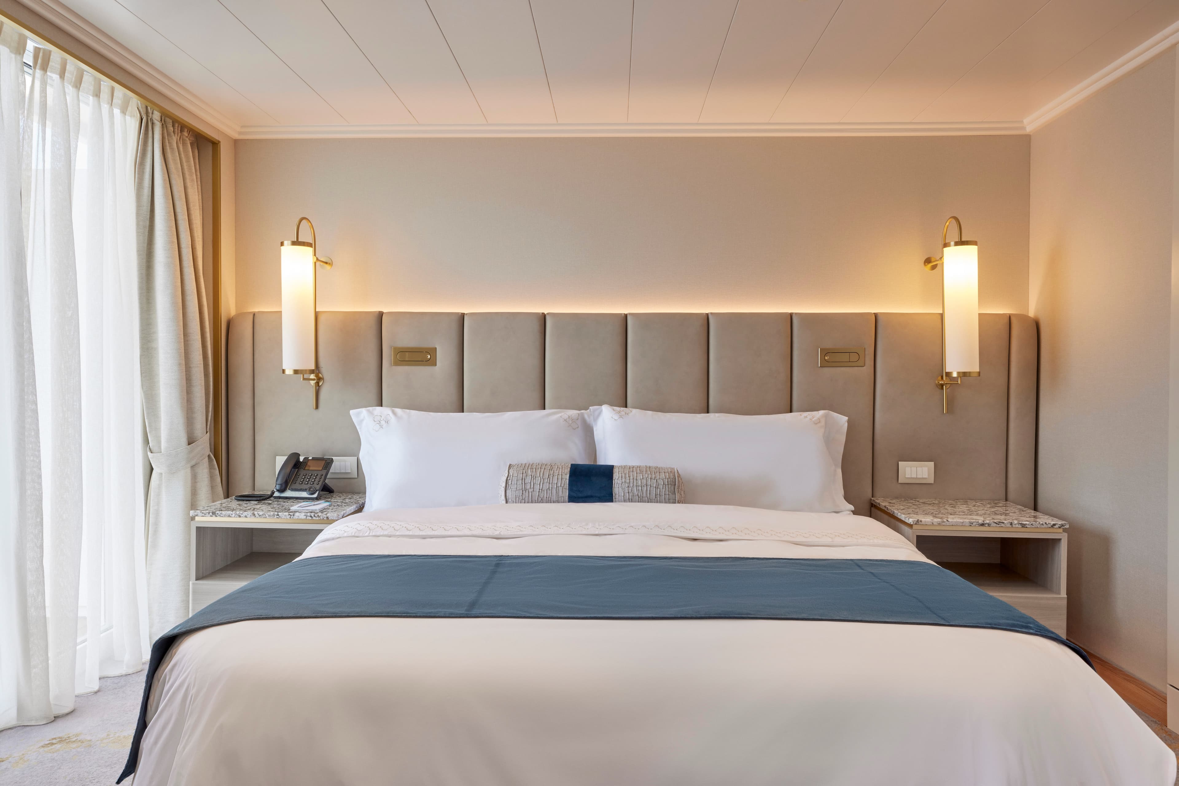 Sapphire Veranda Suite