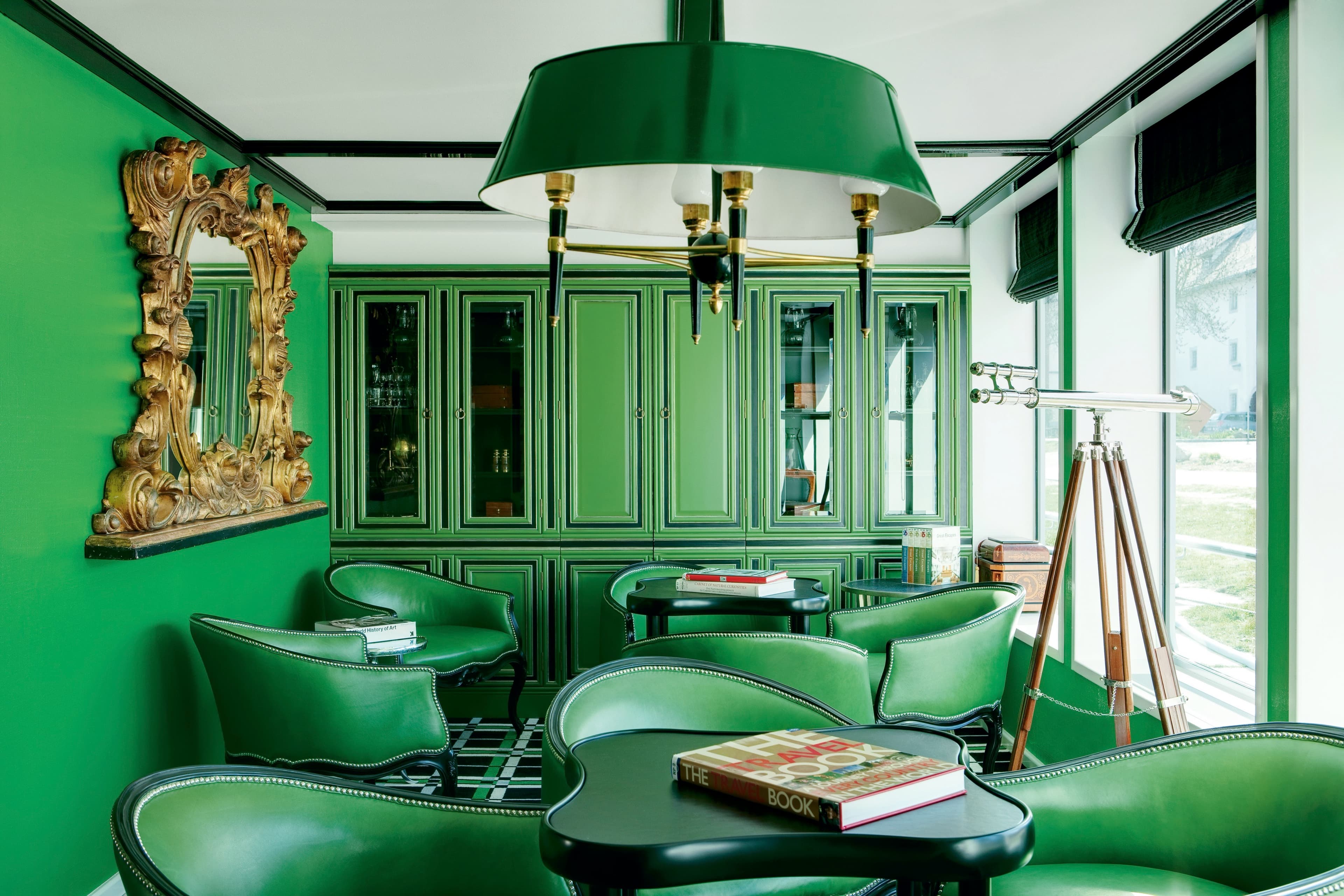 Captain's Lounge & Library