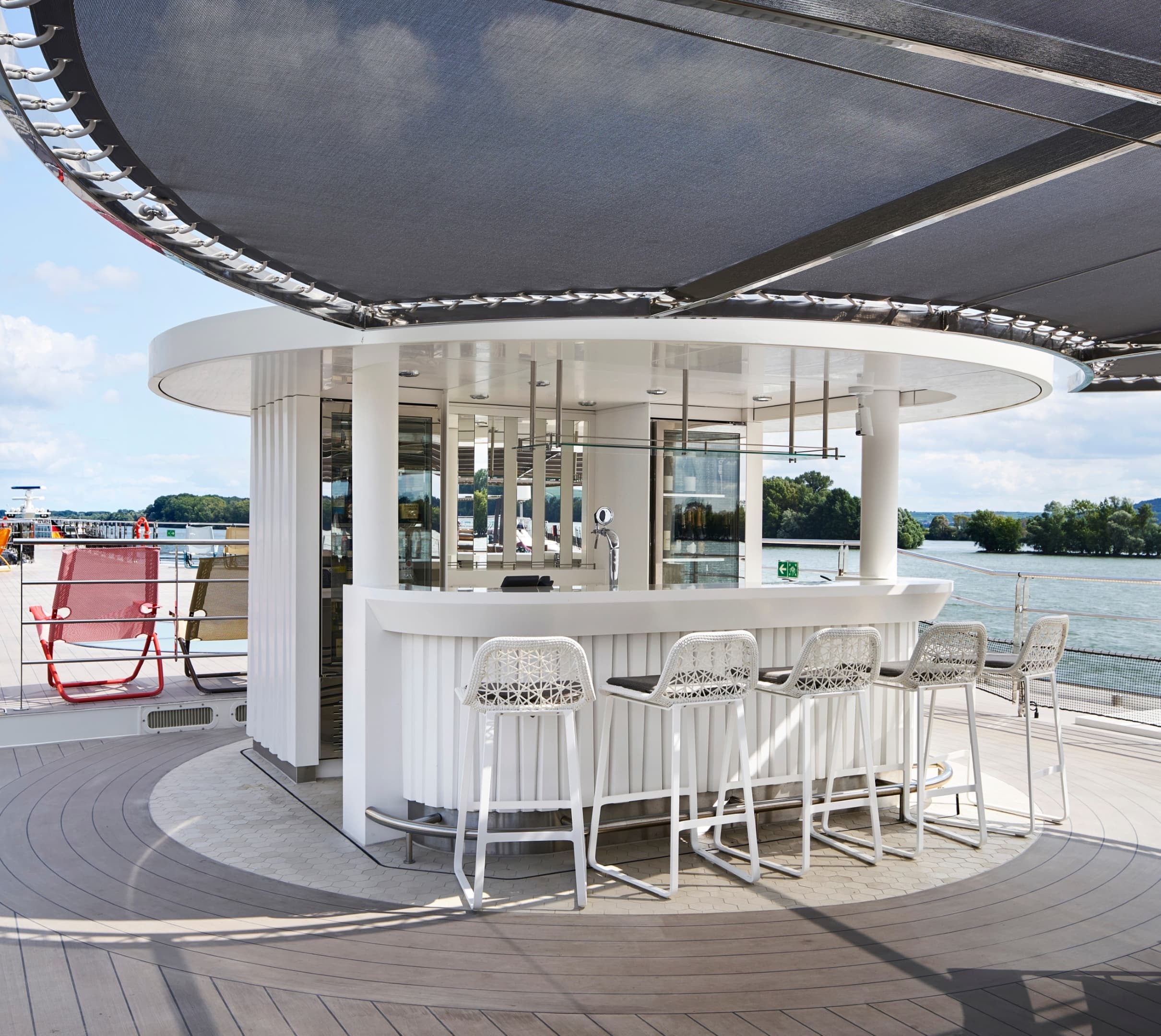 Vista Bar
