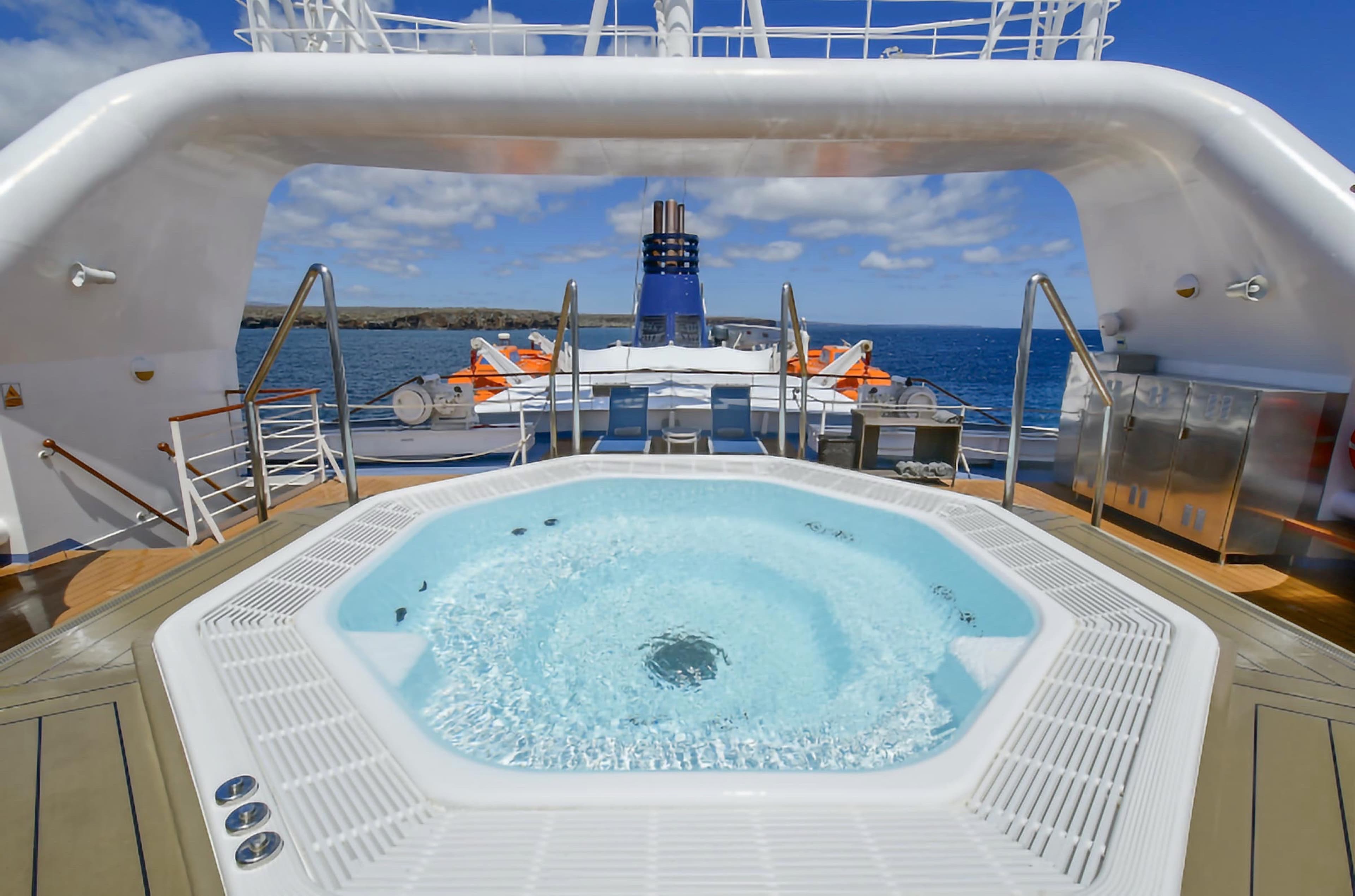 Whirlpool Hot Tub