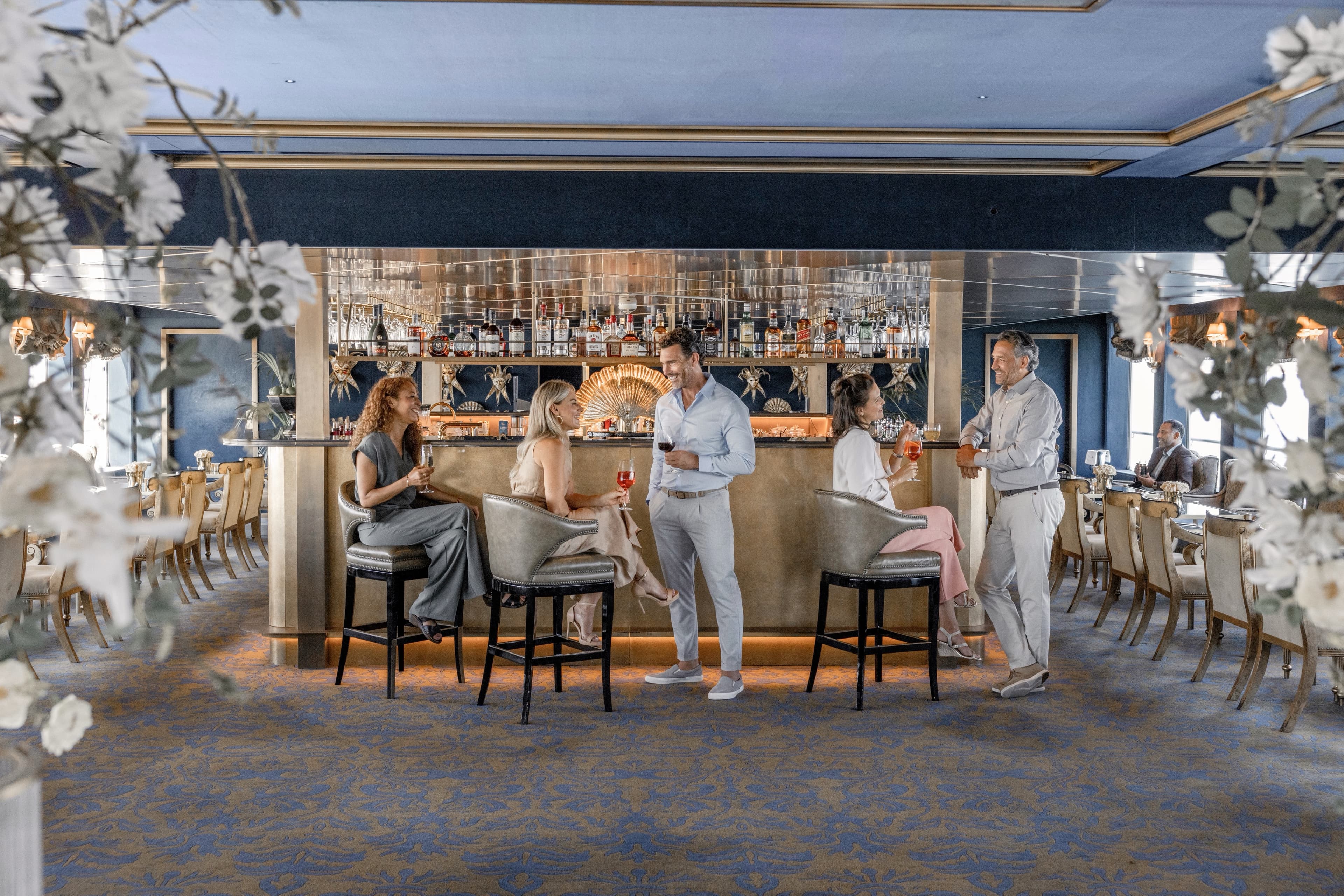 Hari's Bar & Lounge