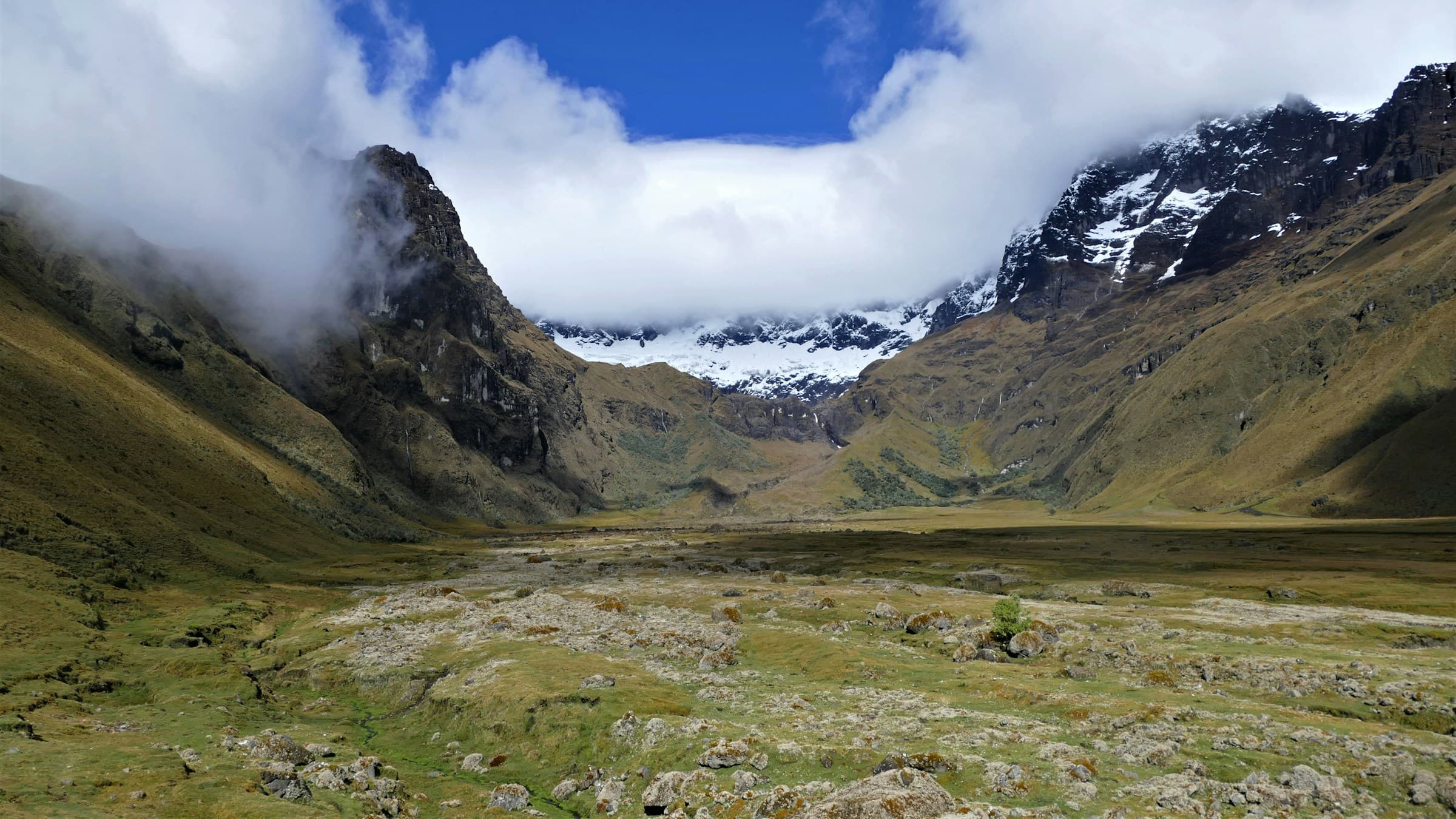 Heart of Ecuador - Hero 3