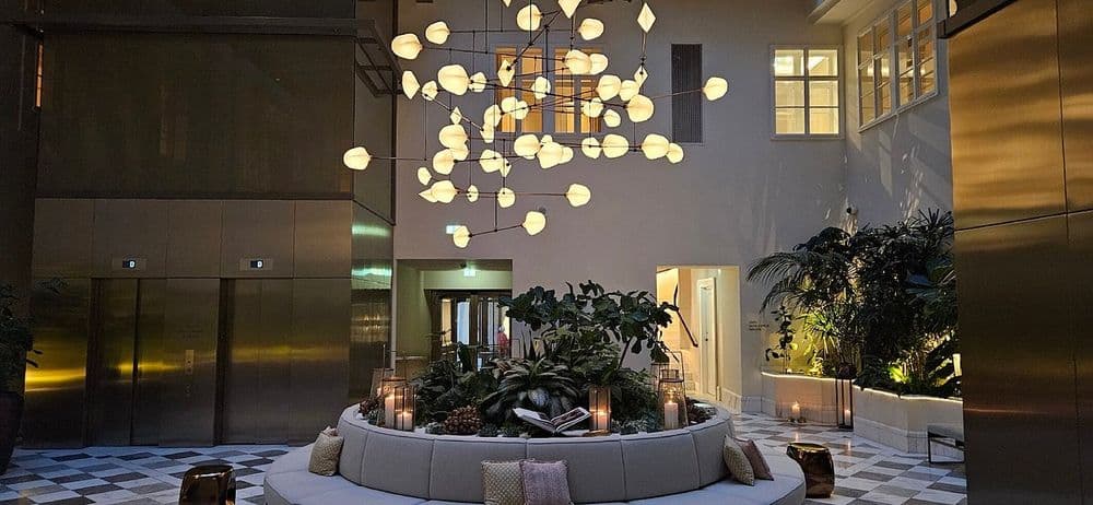 Rosewood Vienna