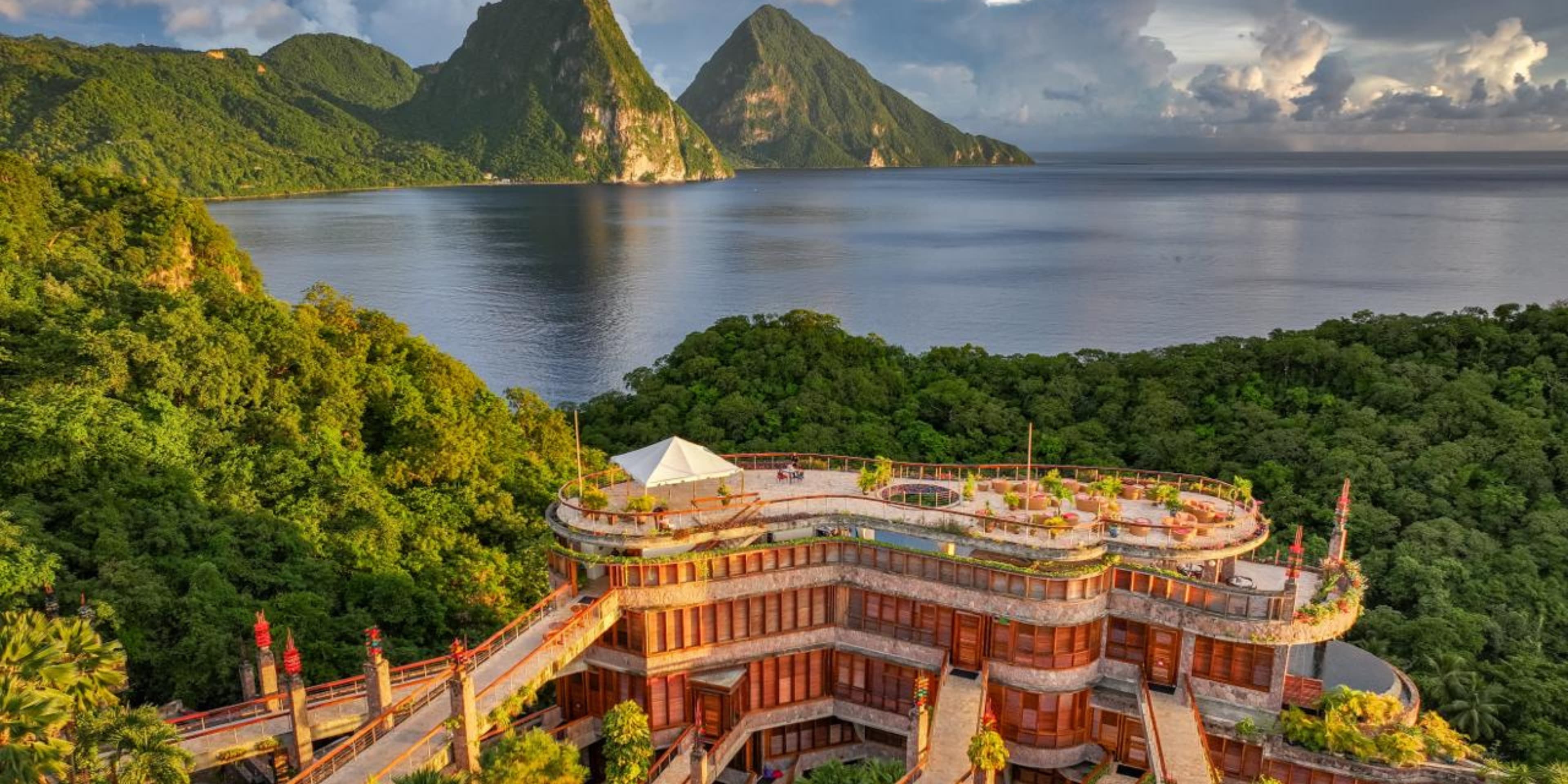 Jade Mountain Resort