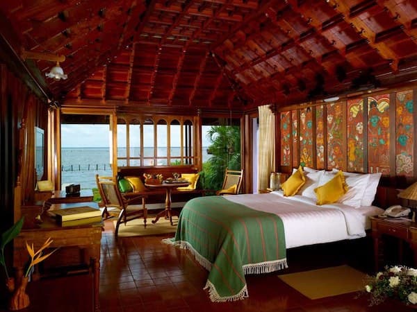 Kumakarom Lake Resort