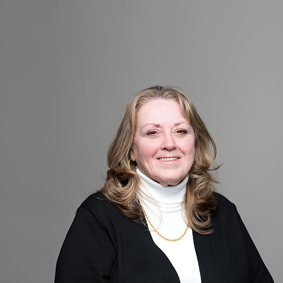 Colleen Shields - Profile Picture