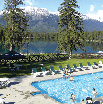 Fairmont Jasper Park Lodge Pool