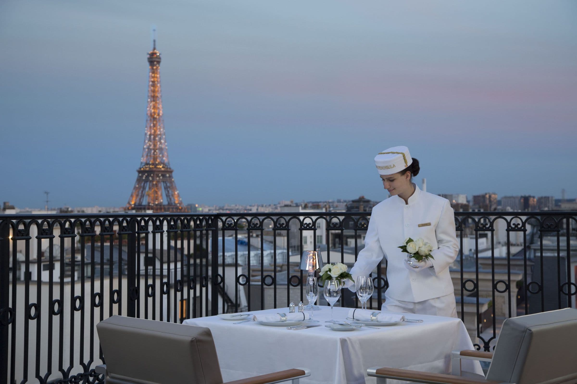 Tauck: Castles & Kings: London to Paris - Hero 4