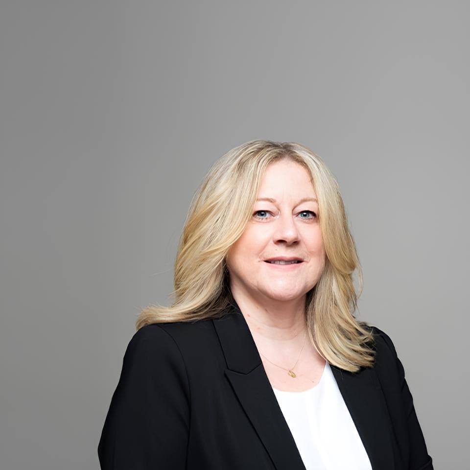 Louise Ellis - Profile Picture