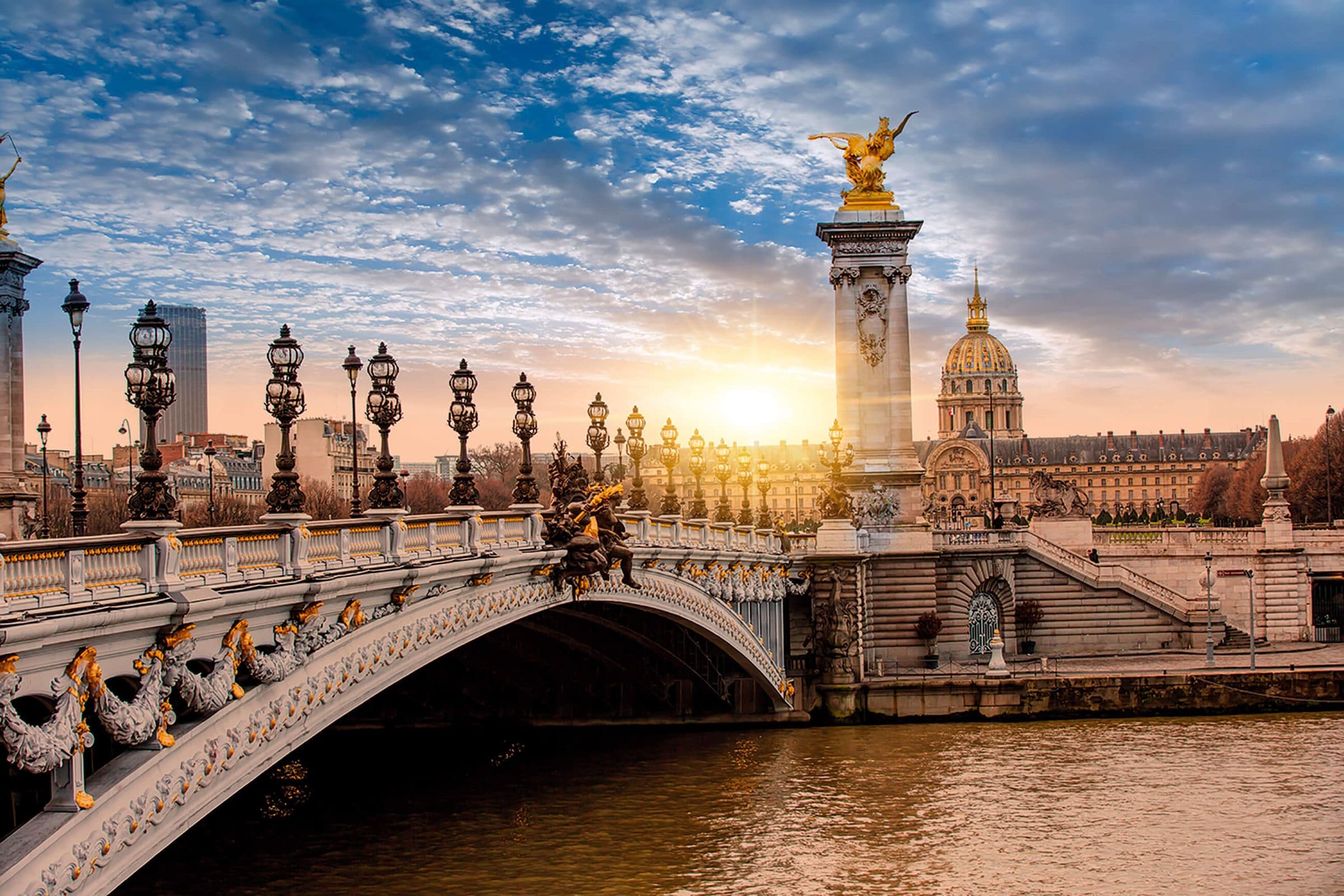 A Luxury French Getaway: From City Chic to Relaxation - Hero