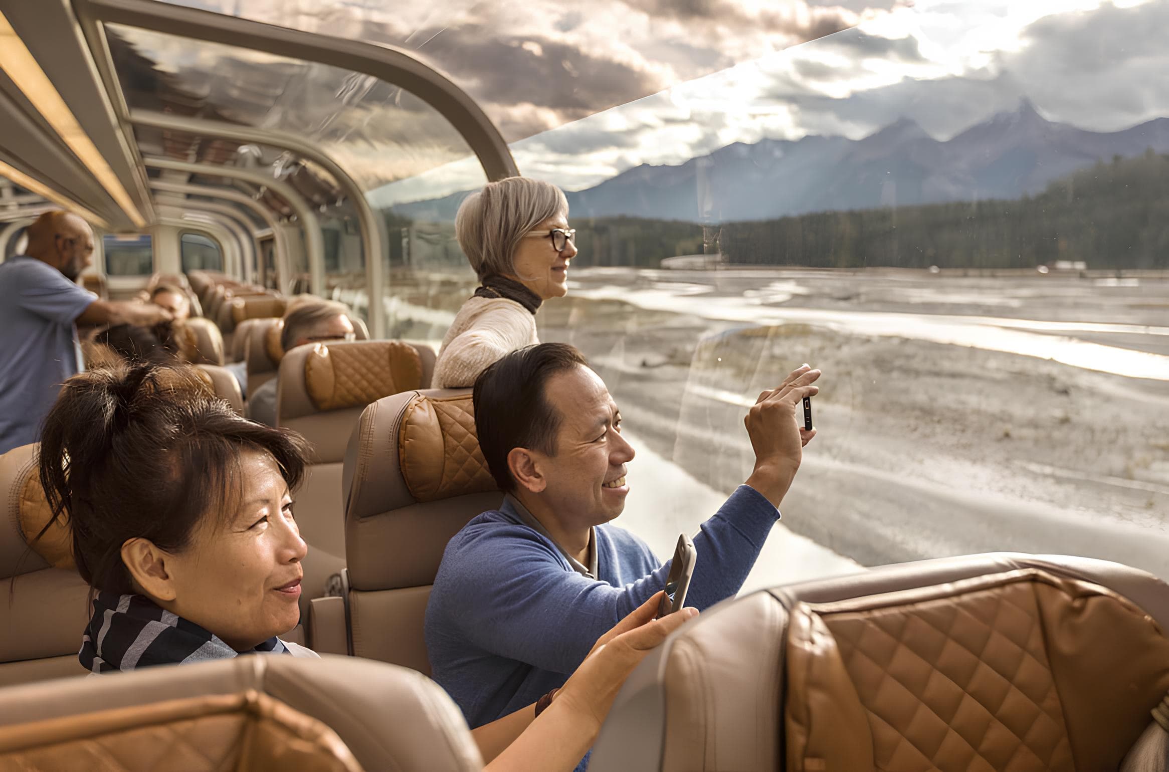 Discover Circle Journey: A Hosted Rail Experience - Hero 3