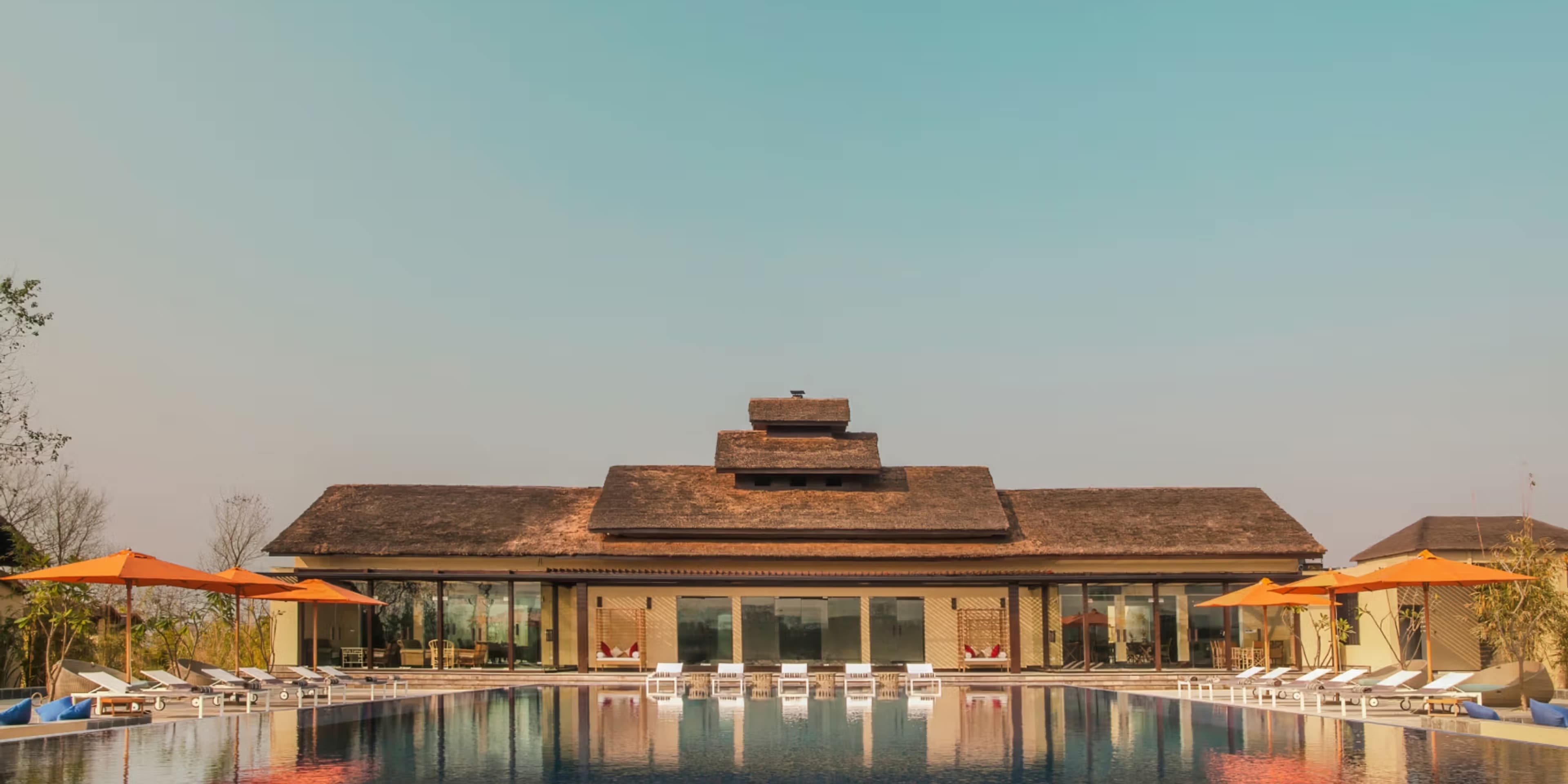 Meghauli Serai, A Taj Safari