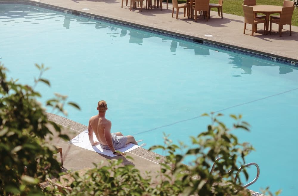 Fairmont Jasper Park Lodge Pool