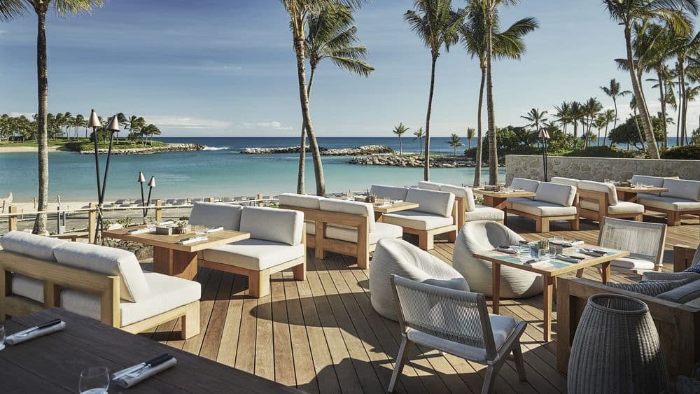 Four Seasons Resort Oahu at Ko Olinablue coral reef waters