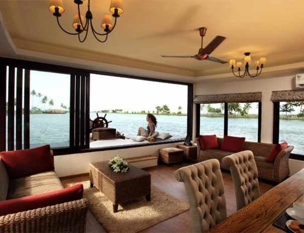 Luxury House Boat