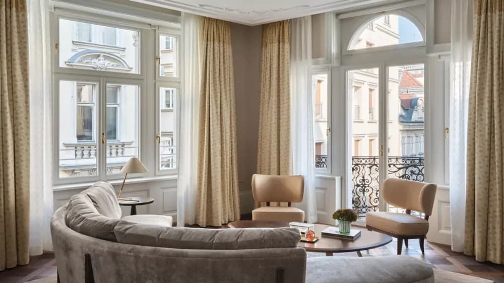 Rosewood Vienna