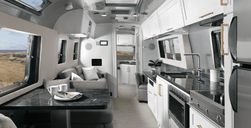 Airstream Deluxe Camper