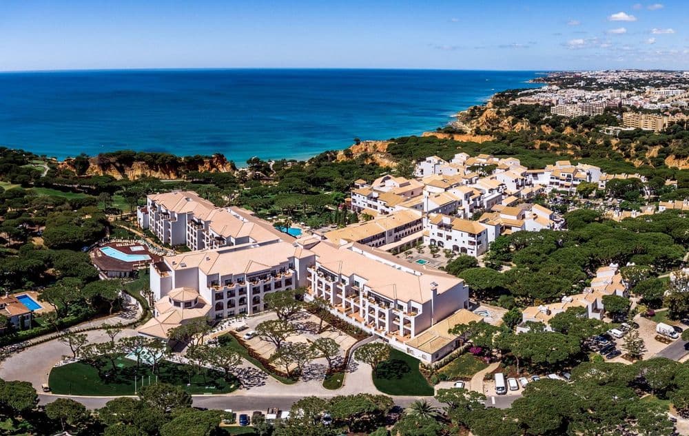 Pine Cliffs Hotel, A Luxury Collection Resort