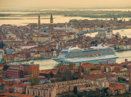 Viking_Ocean_Ship_in_Venice